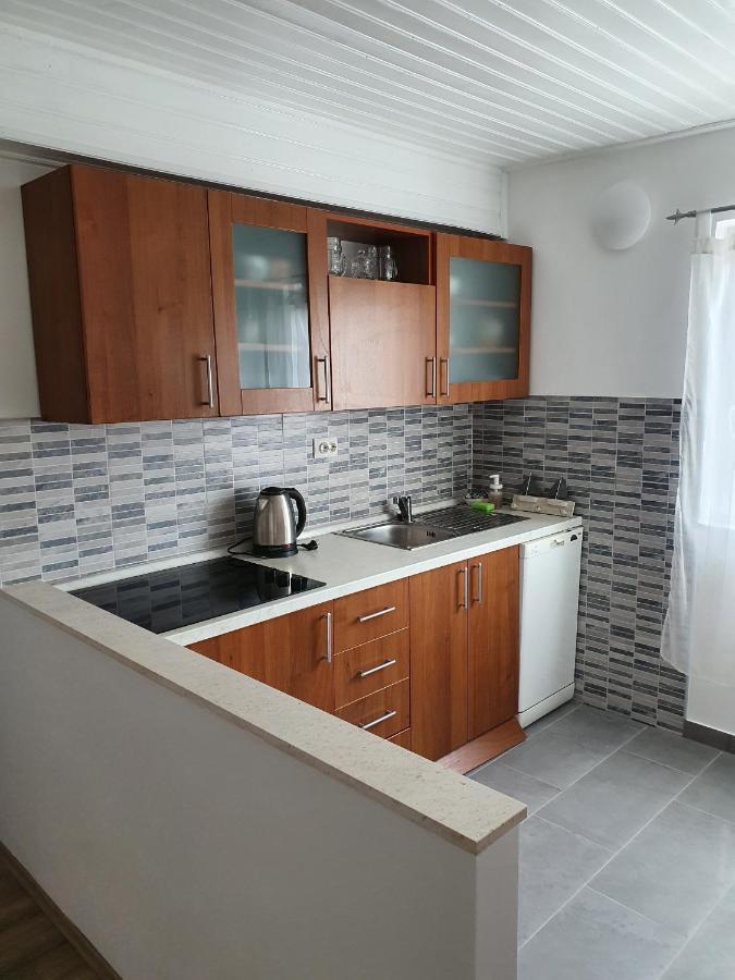 Apartments by the sea Tucepi, Makarska - 2699 Bagian luar foto