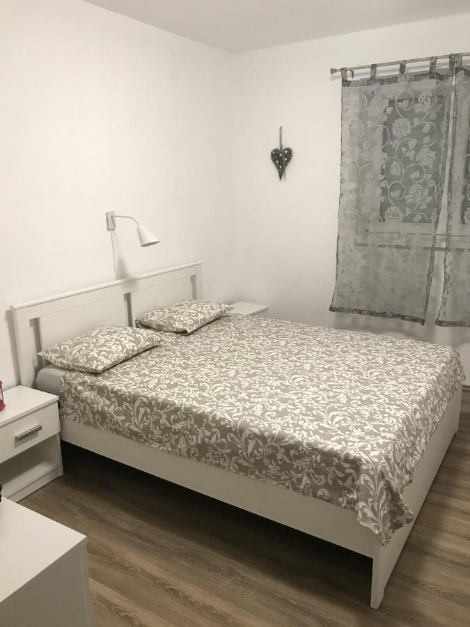 Apartments by the sea Tucepi, Makarska - 2699 Bagian luar foto
